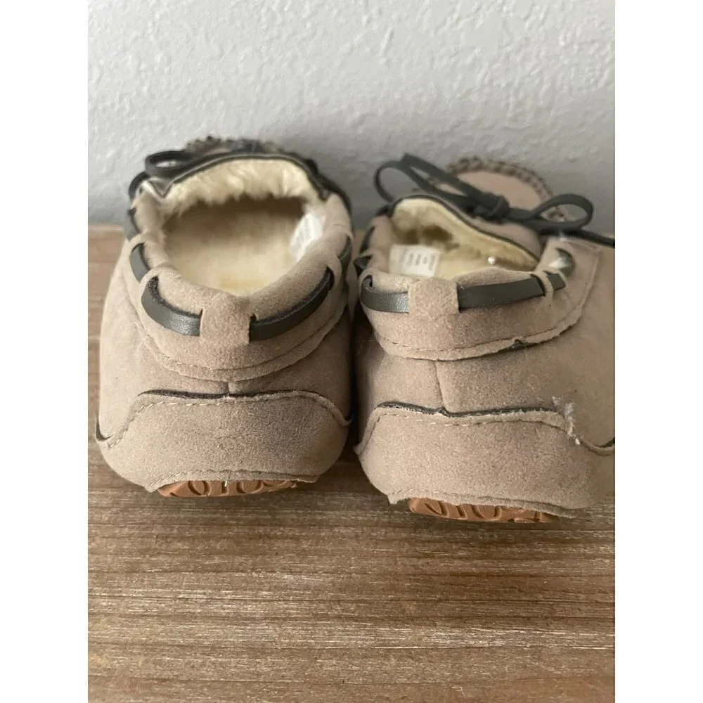 NWOT AEROPOSTALE KIDS HOME SLIPPER FAUX FUR INSIDE SIZE 6